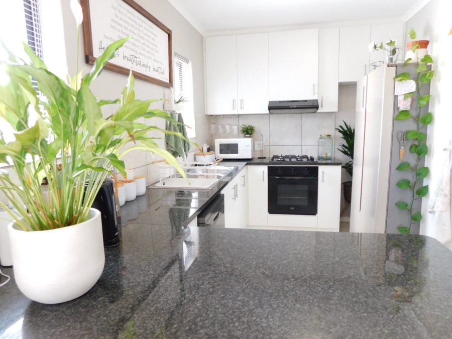 3 Bedroom Property for Sale in Onverwacht Western Cape